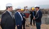 بازدید رئیس دانشگاه به همراه معاون توسعه مدیریت و منابع  از بیمارستان در حال ساخت بقیه الله (عج)